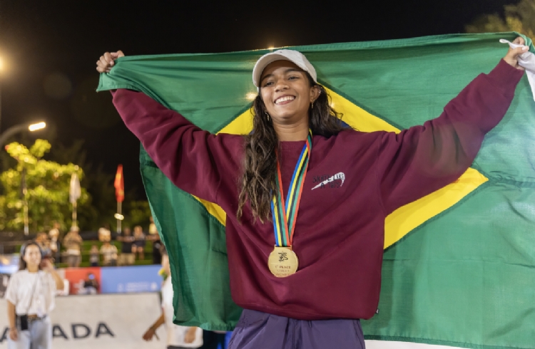 Rayssa Leal  campe Mundial de Street em dia com 4 brasileiros nas finais