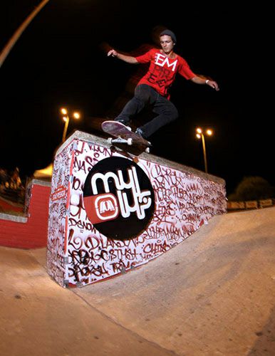 Diego-Fiorese-bs-smith-grind.jpg